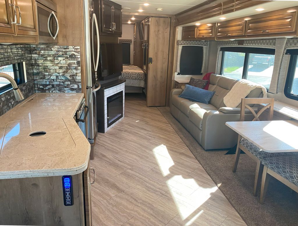 2020 Holiday Rambler Vacationer 33C National Vehicle