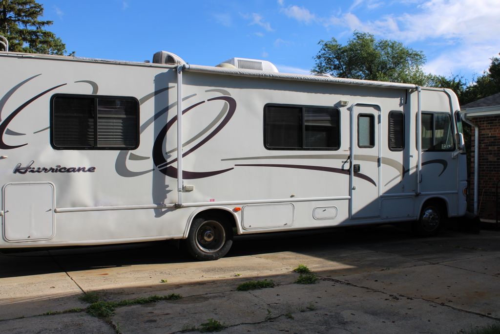 2003 Thor Motor Coach Hurricane 30Q - National Vehicle