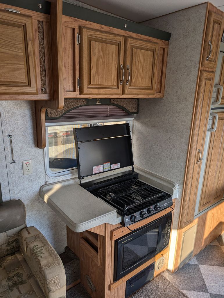 2007 Weekend Warrior Super Lite 2300 FS - National Vehicle