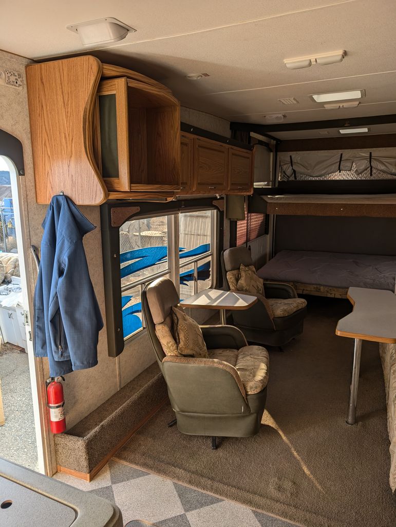 2007 Weekend Warrior Super Lite 2300 FS - National Vehicle