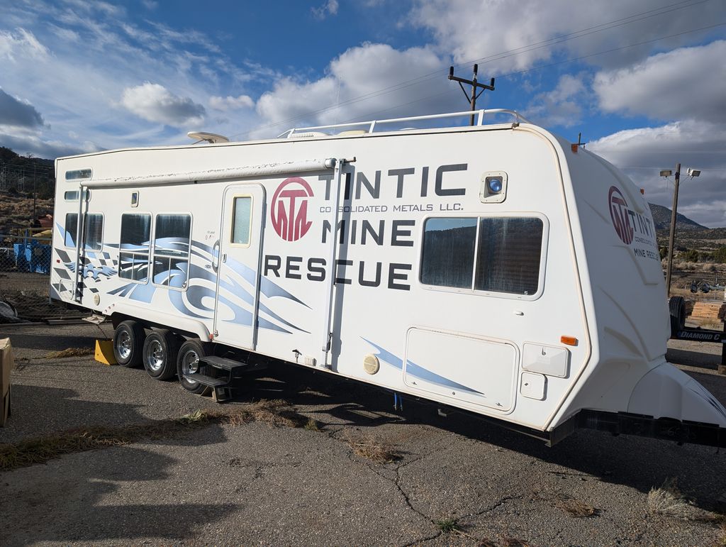 2007 Weekend Warrior Super Lite Toy Hauler 2300 FS