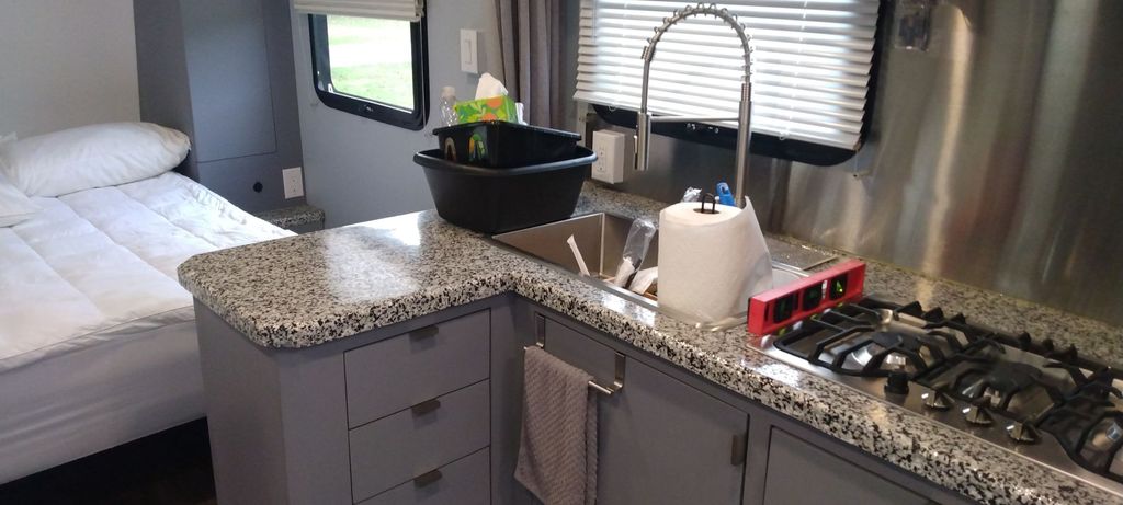 2021 Innovator RV Innovator 2125RB - National Vehicle