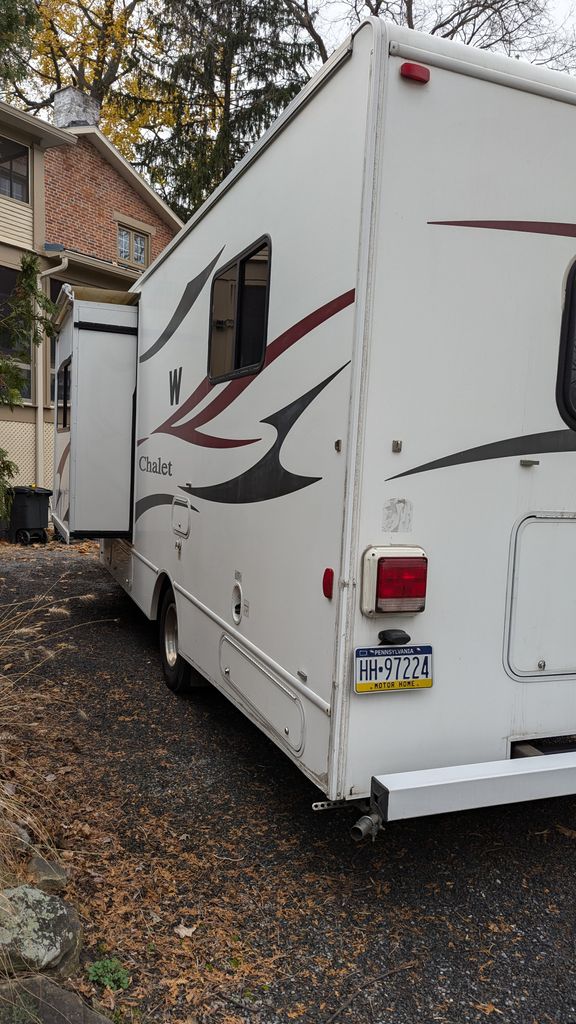 【M】 2013 Winnebago Chalet 26QR - National Vehicle