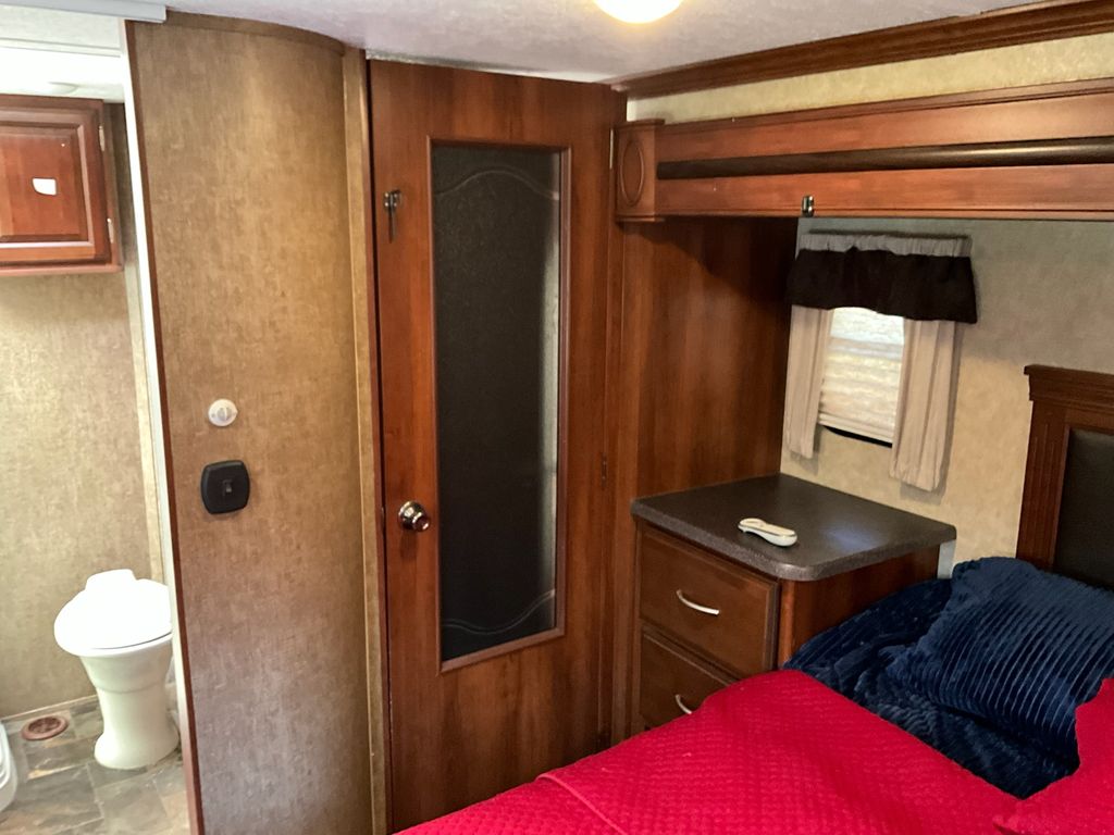 2015 Prime Time Sanibel 3601 - National Vehicle