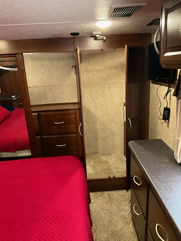 2015 Prime Time Sanibel 3601 - National Vehicle
