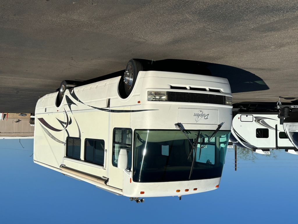 2003 National RV Dolphin 5320 - National Vehicle