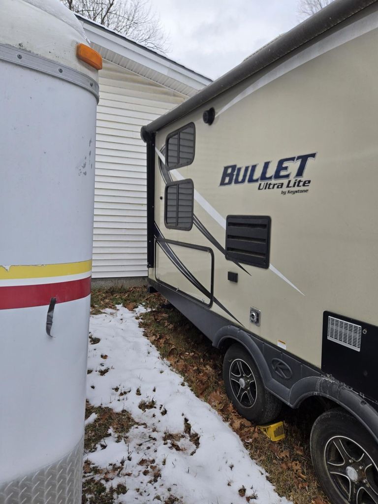 2018 Keystone Bullet 243BHSWE - National Vehicle
