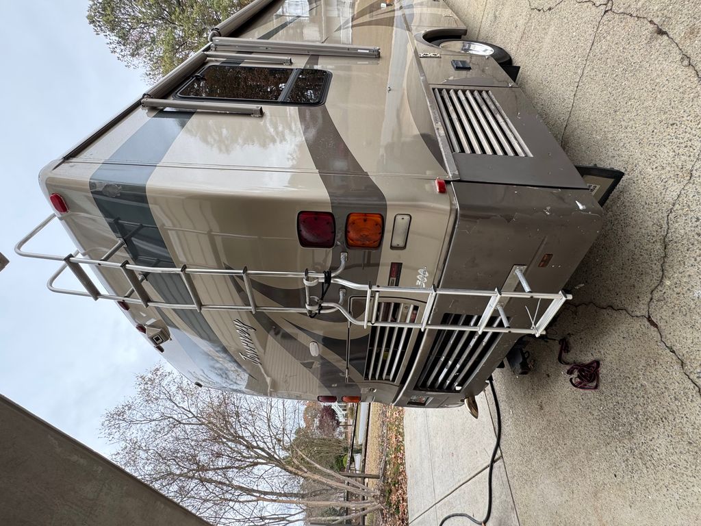 2004 Winnebago Journey 32T - National Vehicle