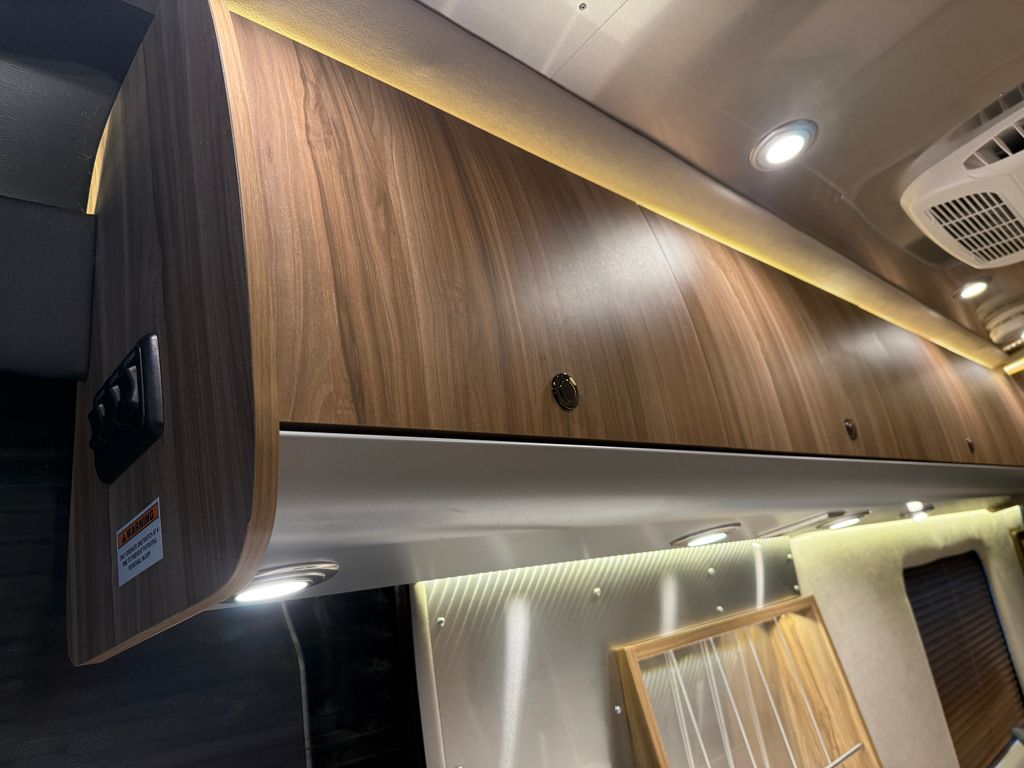 2023 Airstream Tommy Bahama Interstate 24GT - National Vehicle