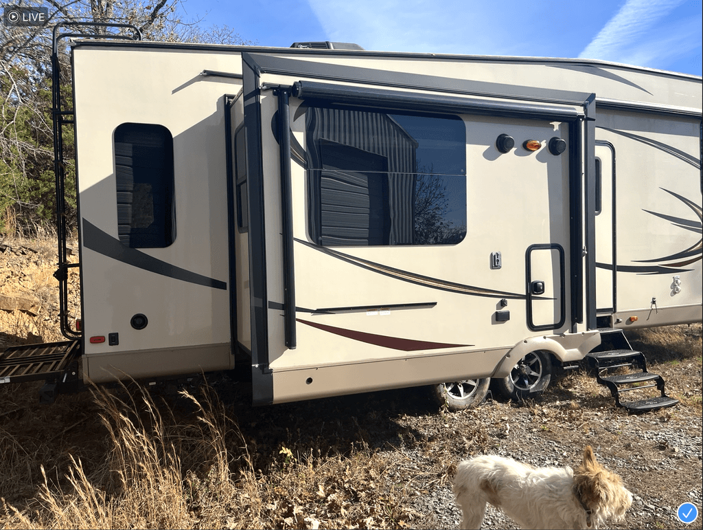 専用4 2017 Forest River Rockwood Signature Ultra Lite 8299BS - National
