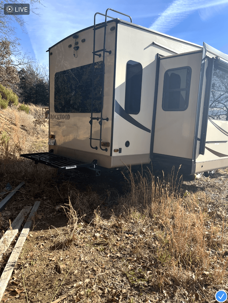 専用4 2017 Forest River Rockwood Signature Ultra Lite 8299BS - National