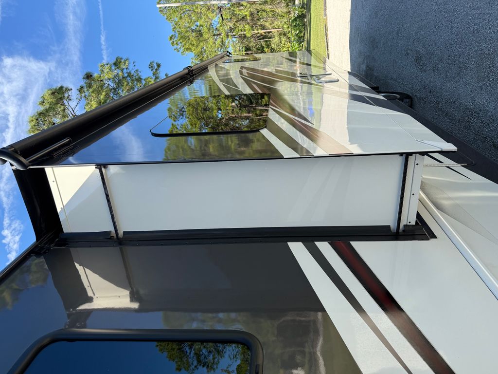 2022 Fleetwood Flair 29M - National Vehicle