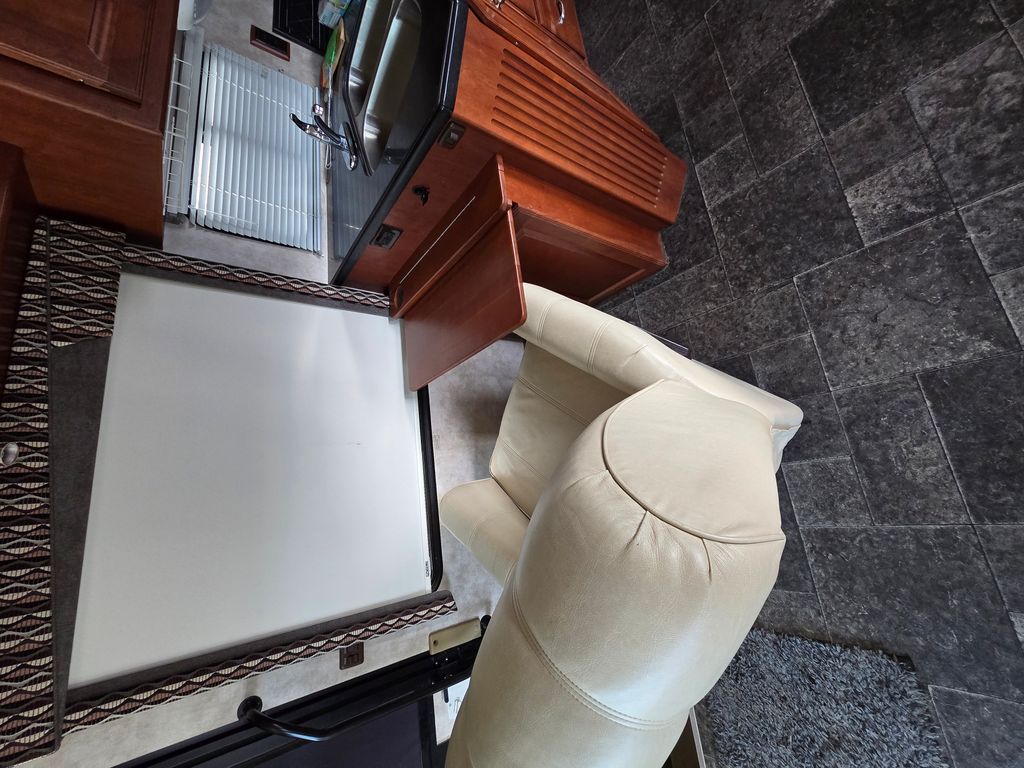 2012 Itasca Sunova 36V - National Vehicle