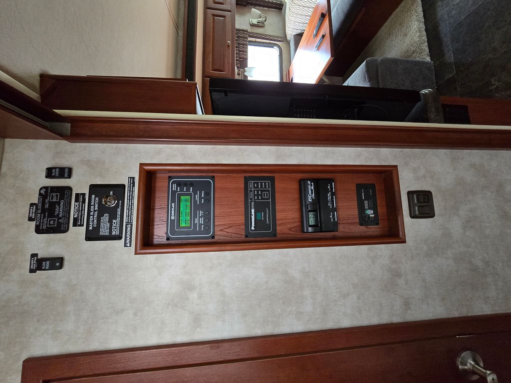 2012 Itasca Sunova 36V - National Vehicle