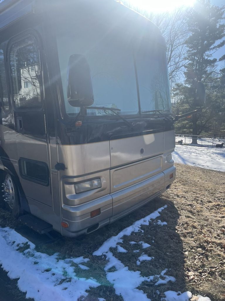 2004 Gulf Stream Friendship G7 8411 - National Vehicle