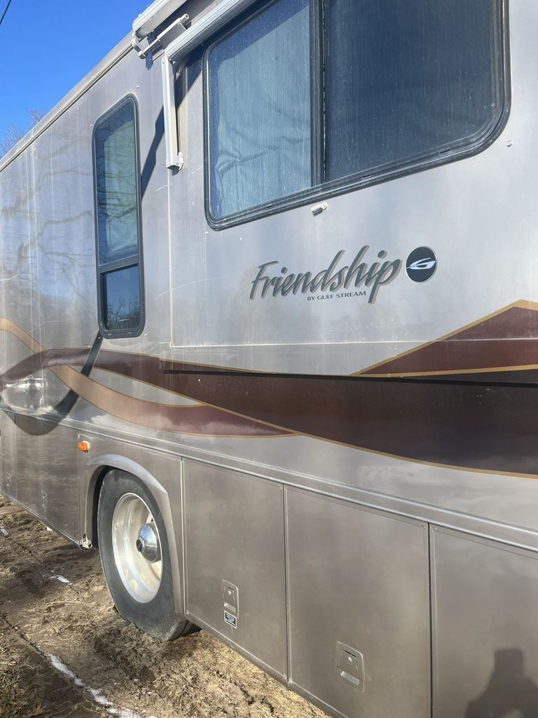 2004 Gulf Stream Friendship G7 8411 - National Vehicle