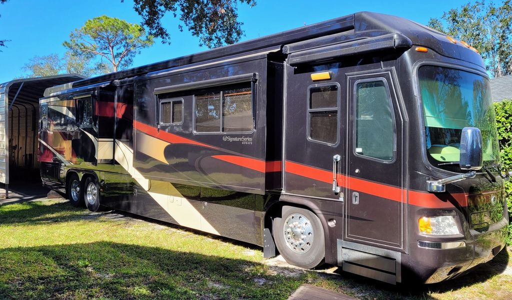 2008 Monaco Signature Cambridge IV - National Vehicle