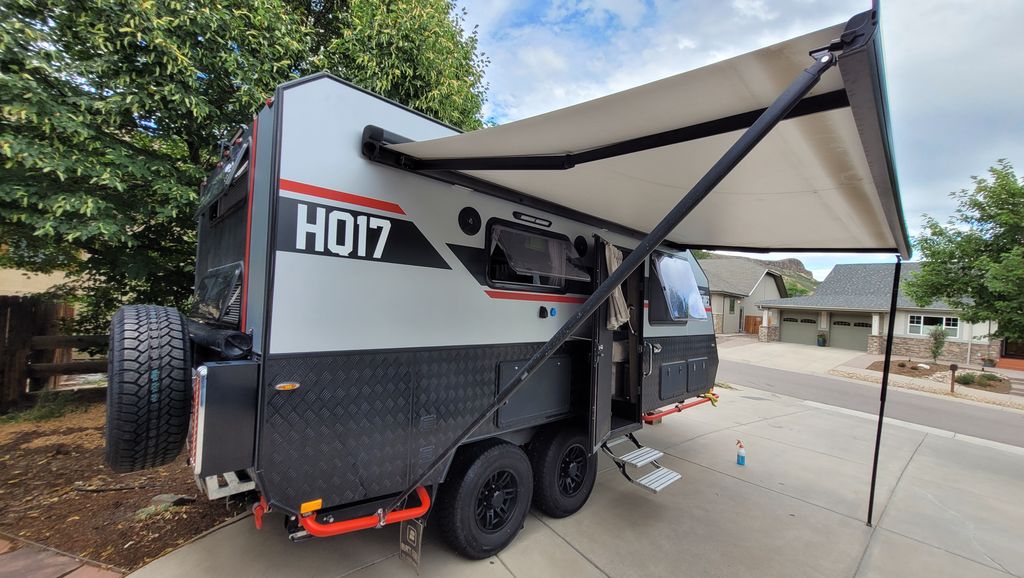 レイ 2021 Black Series HQ17 - National Vehicle