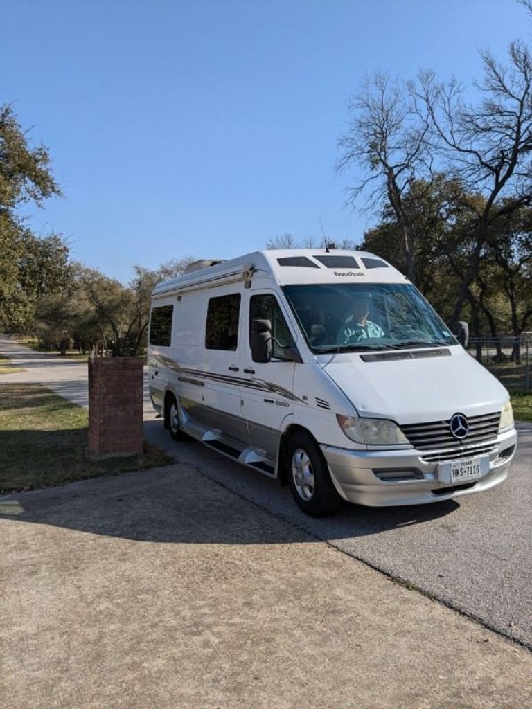 はー 2006 Roadtrek RS Adventurous - National Vehicle