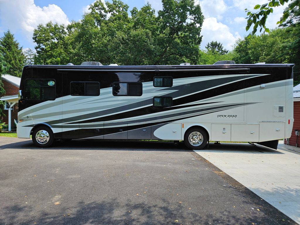 2018 Tiffin Motorhomes Allegro 32SA - National Vehicle