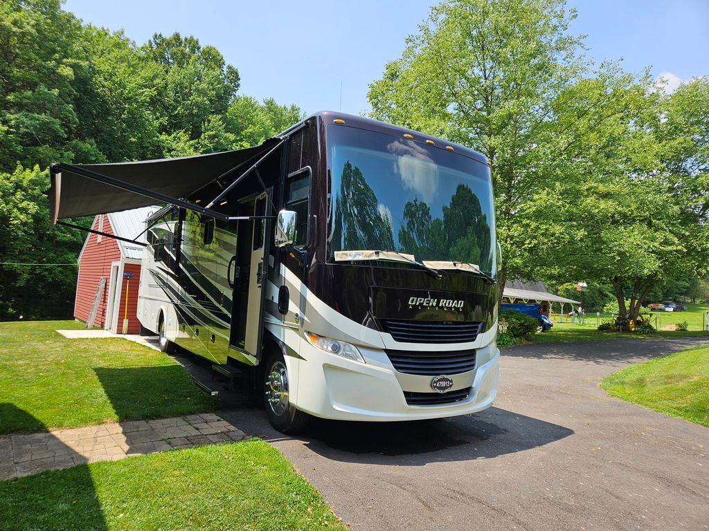 2018 Tiffin Motorhomes Allegro 32SA - National Vehicle