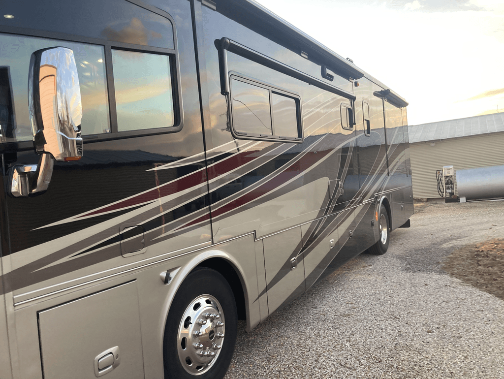 2013 Tiffin Motorhomes Phaeton 36GH - National Vehicle