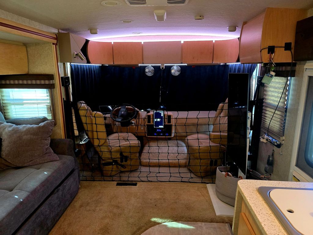 2008 Winnebago Sightseer 35J - National Vehicle