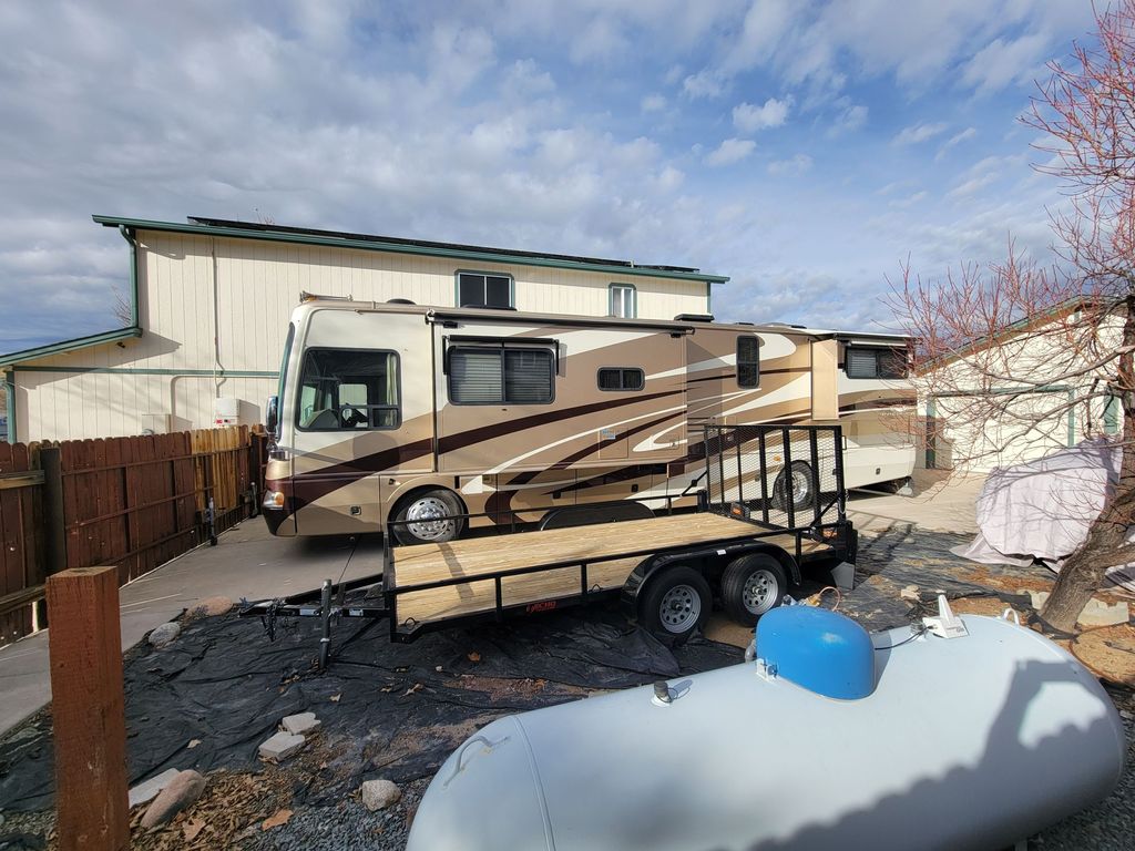 2008 National RV Pacifica 40E - National Vehicle