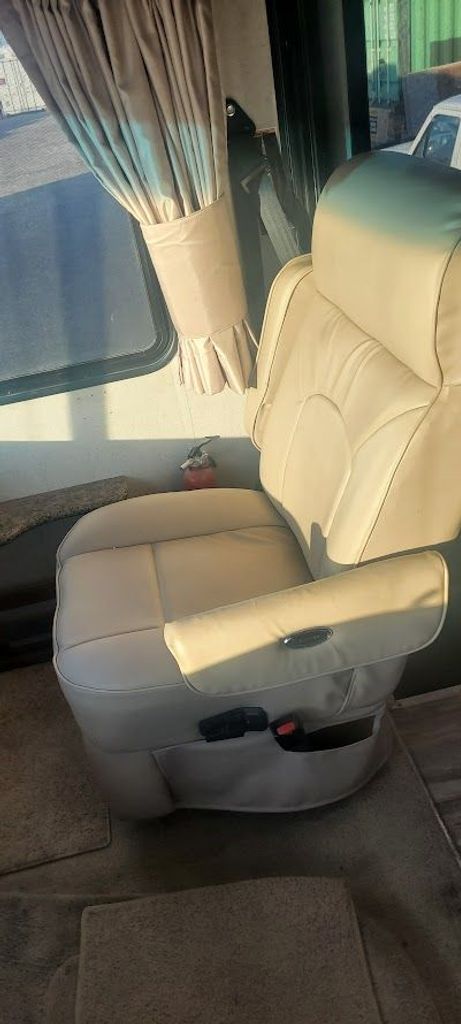 2010 Fleetwood Fiesta 34B - National Vehicle