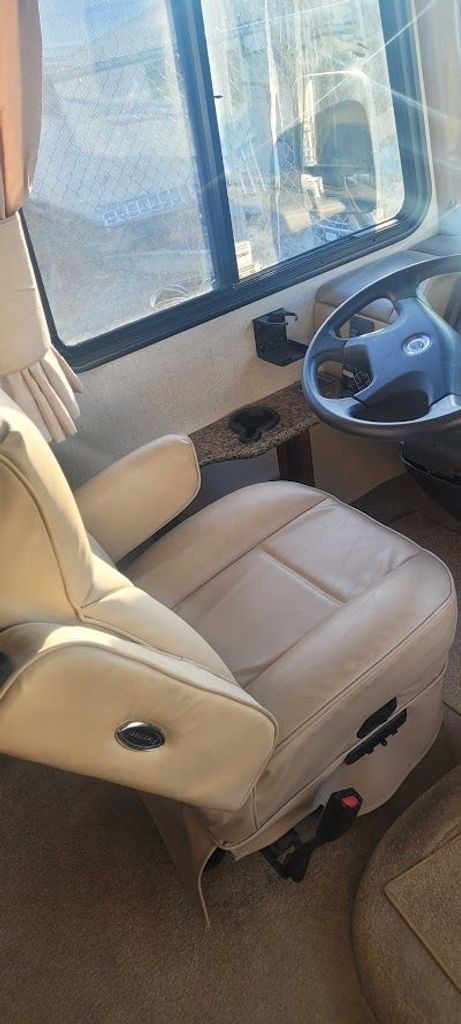 2010 Fleetwood Fiesta 34B - National Vehicle