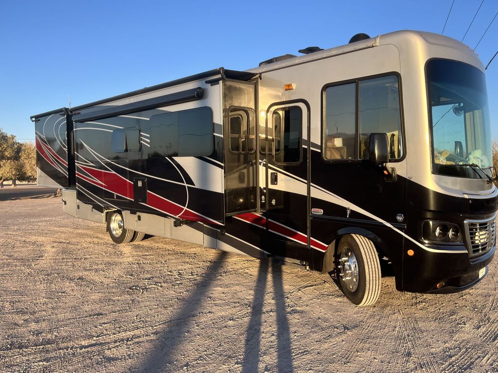 2018 Holiday Rambler Vacationer 35P - National Vehicle