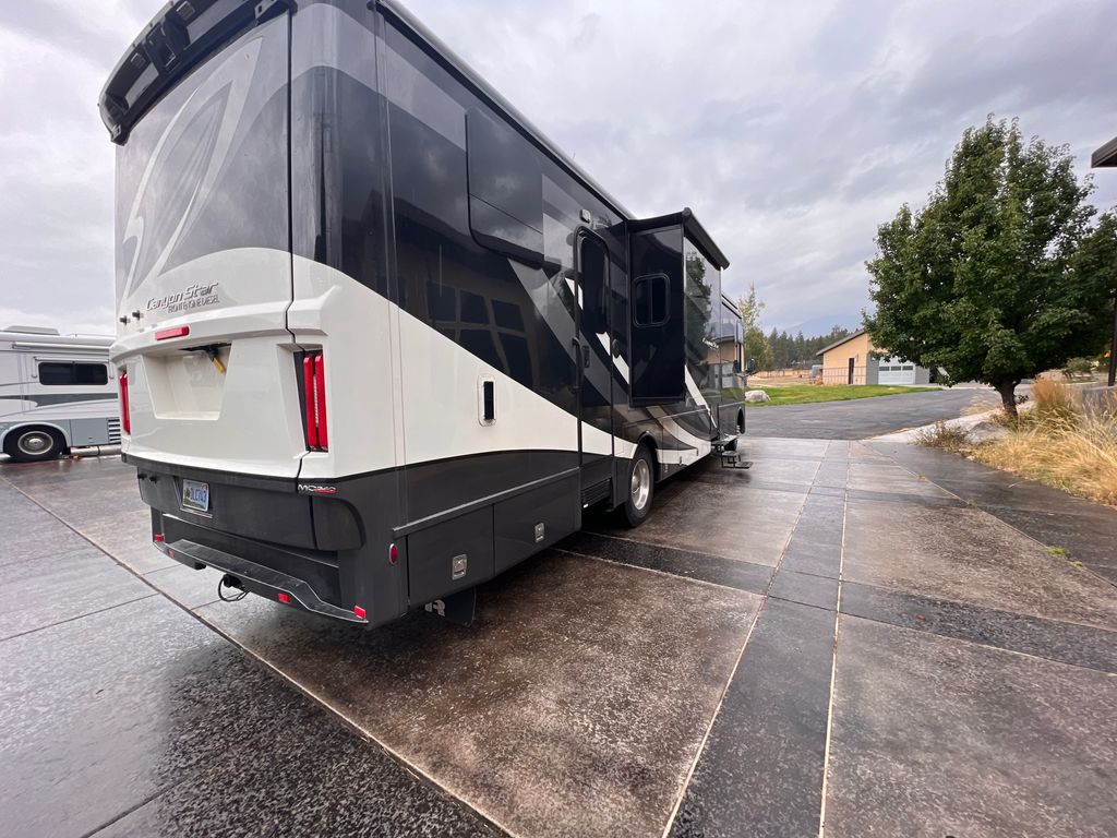 Newmar Canyon Star 3927null
