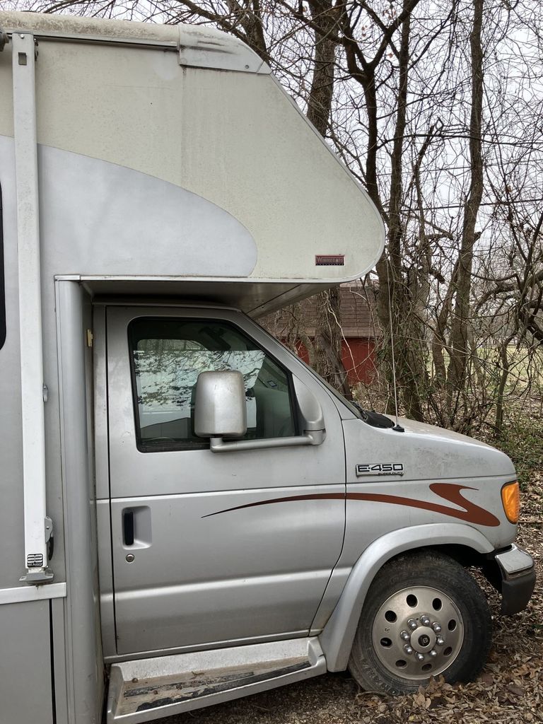 2006 Winnebago Minnie Winnie 30V - National Vehicle