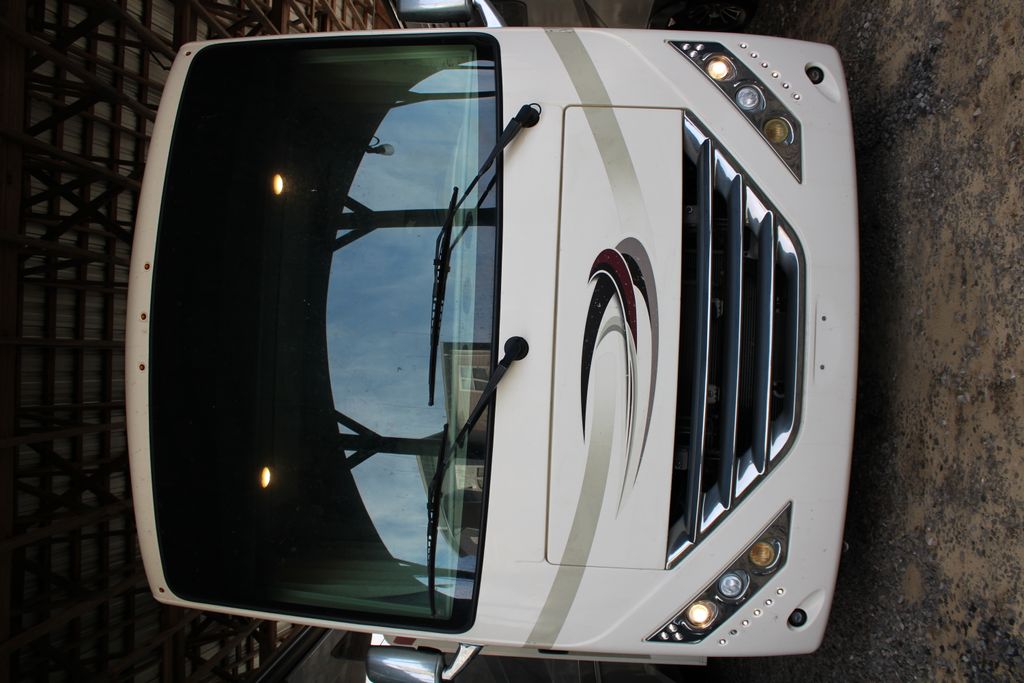 リバーサイド 2018 Thor Motor Coach Hurricane 29M - National Vehicle