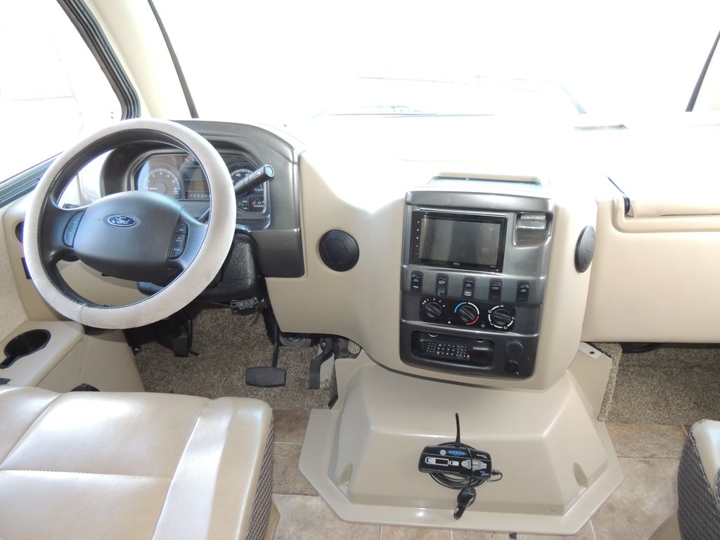 2017 Thor Motor Coach Vegas 25.2 - National Vehicle