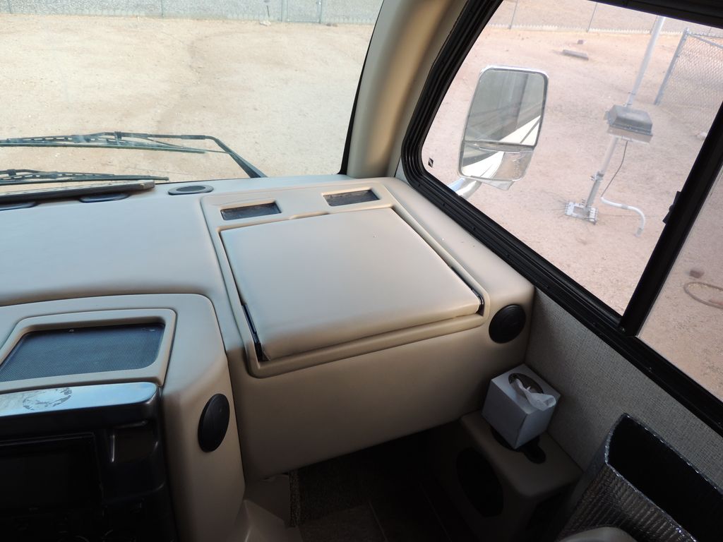 2017 Thor Motor Coach Vegas 25.2 - National Vehicle