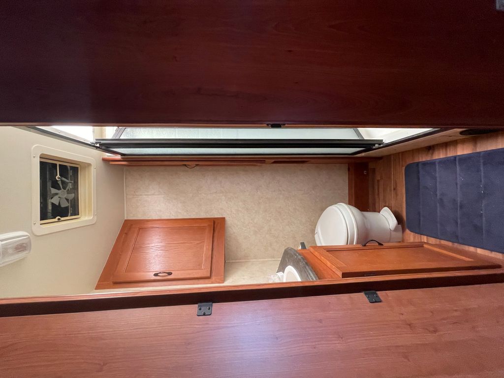 2011 Coachmen Freelander 32BH - National Vehicle