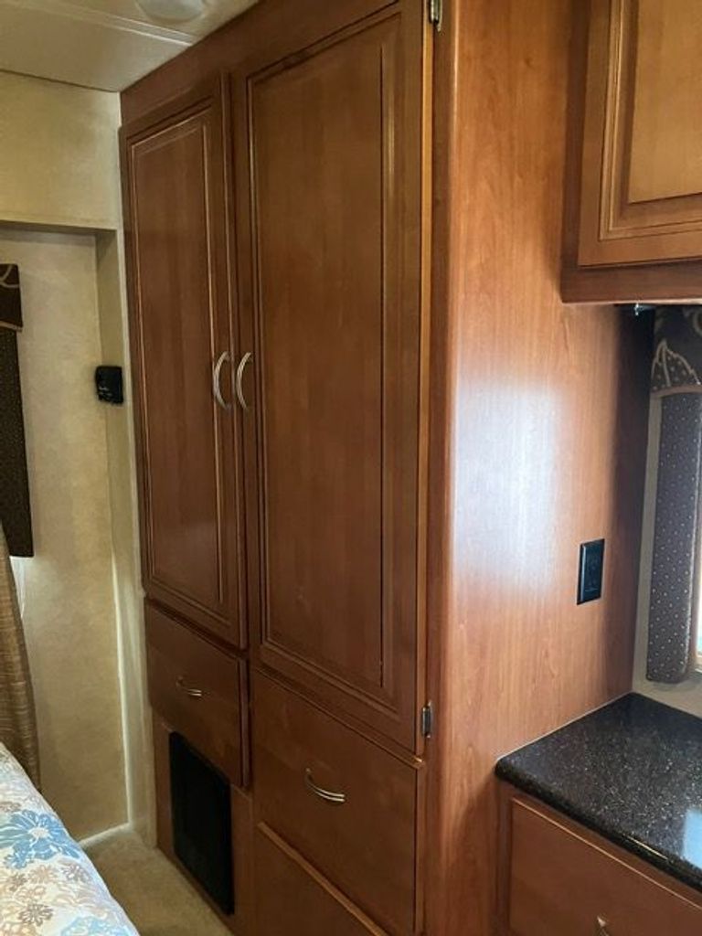 2012 Holiday Rambler Vacationer 32WBD - National Vehicle