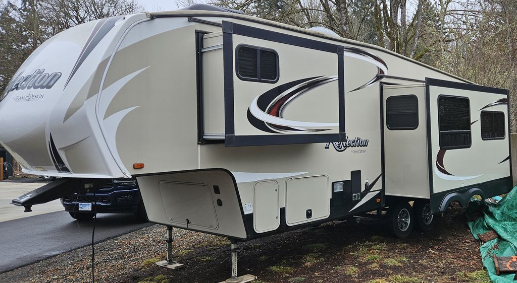 2018 Grand Design Reflection 29RS - National Vehicle