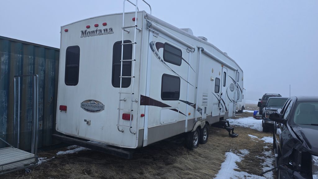 2009 Keystone Montana Mountaineer 345DBQ - National Vehicle