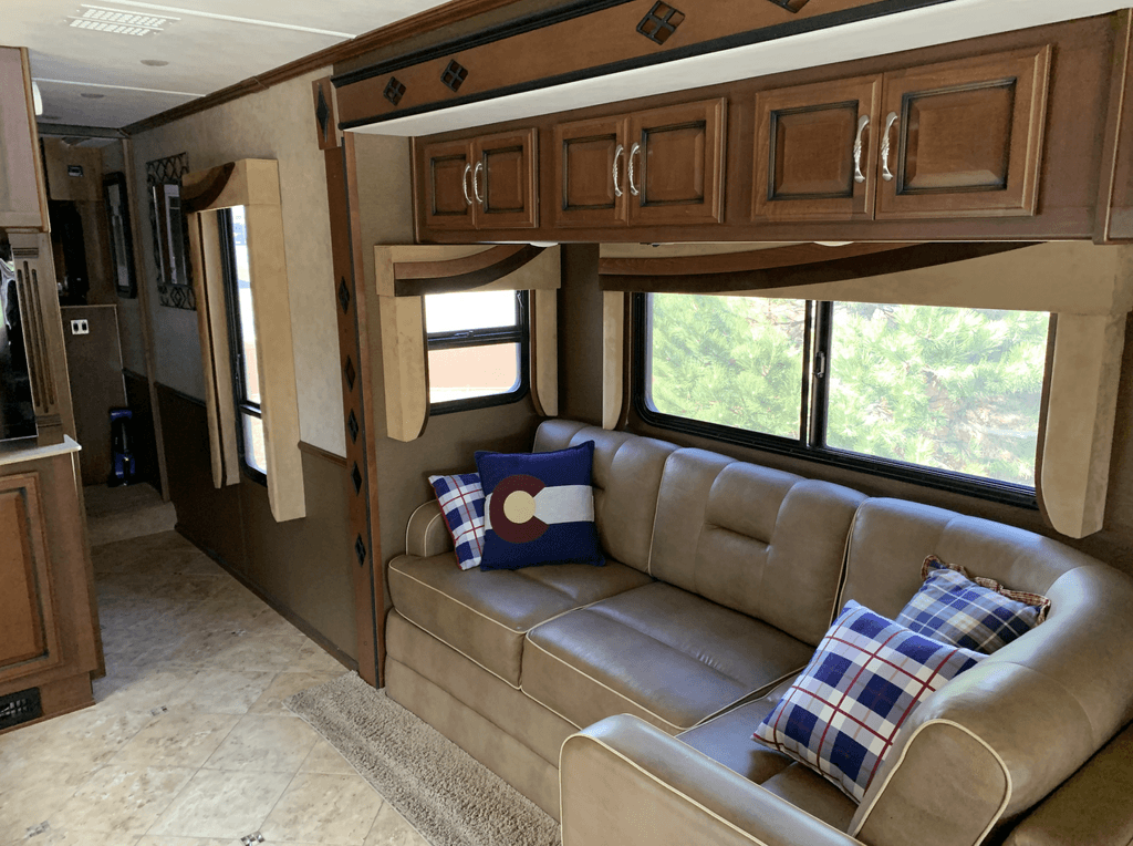 2013 Fleetwood Expedition 40X - National Vehicle