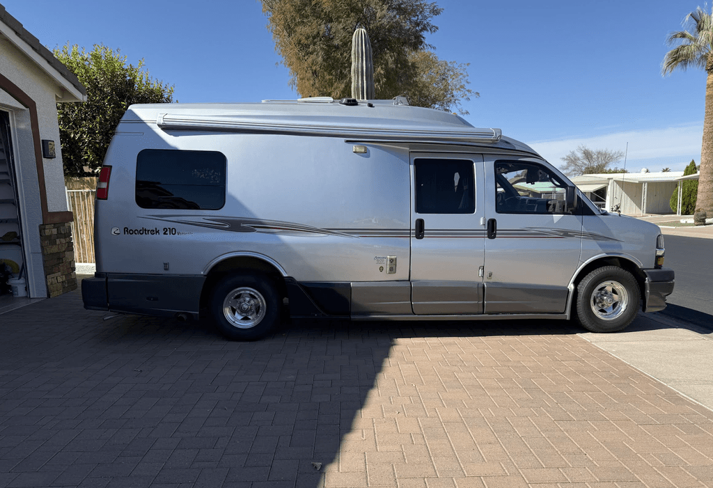 2008 Roadtrek Versatile 210 - National Vehicle