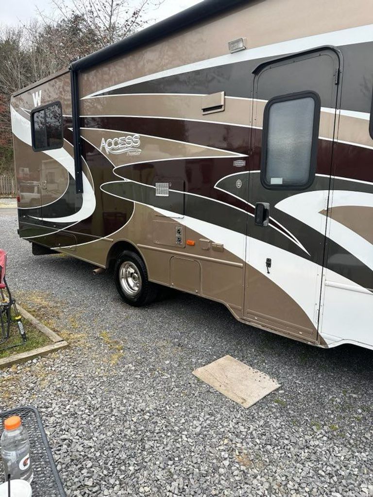 2012 Winnebago Access Premier 31RP - National Vehicle