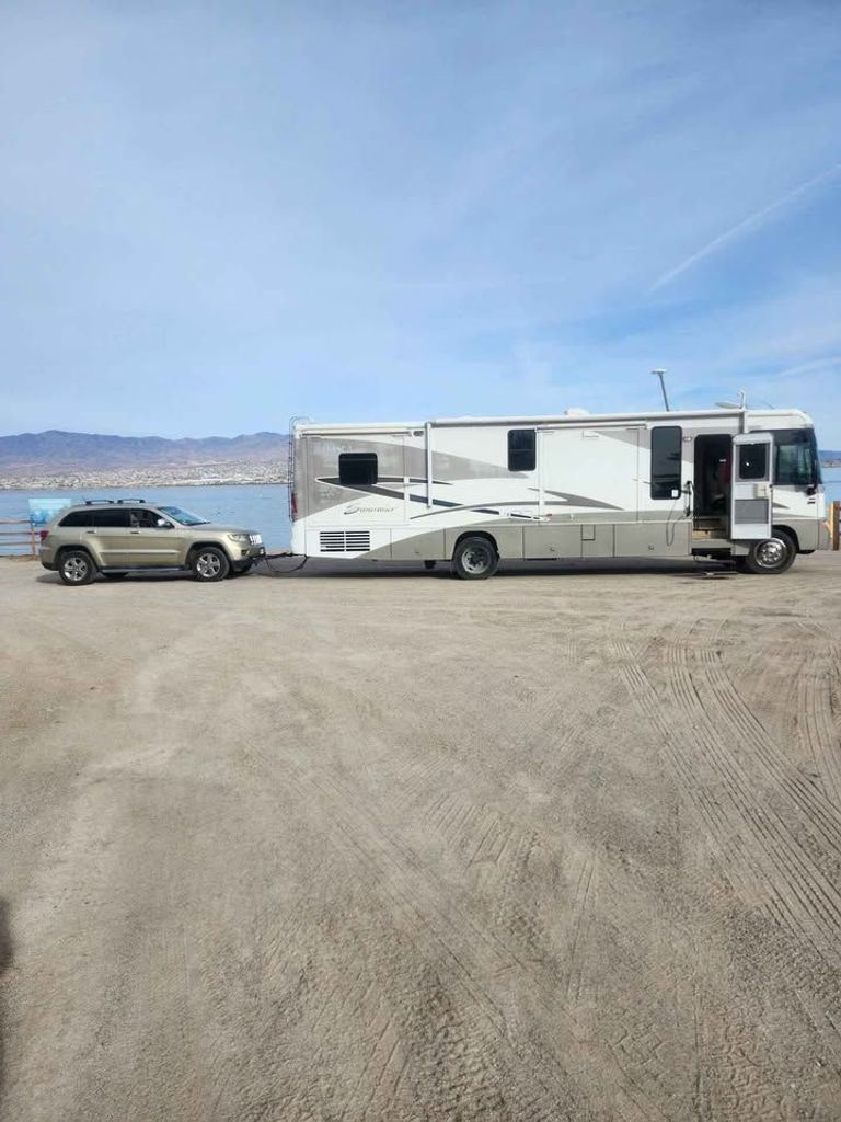 にに 2005 Winnebago Itasca Suncruiser 35A - National Vehicle