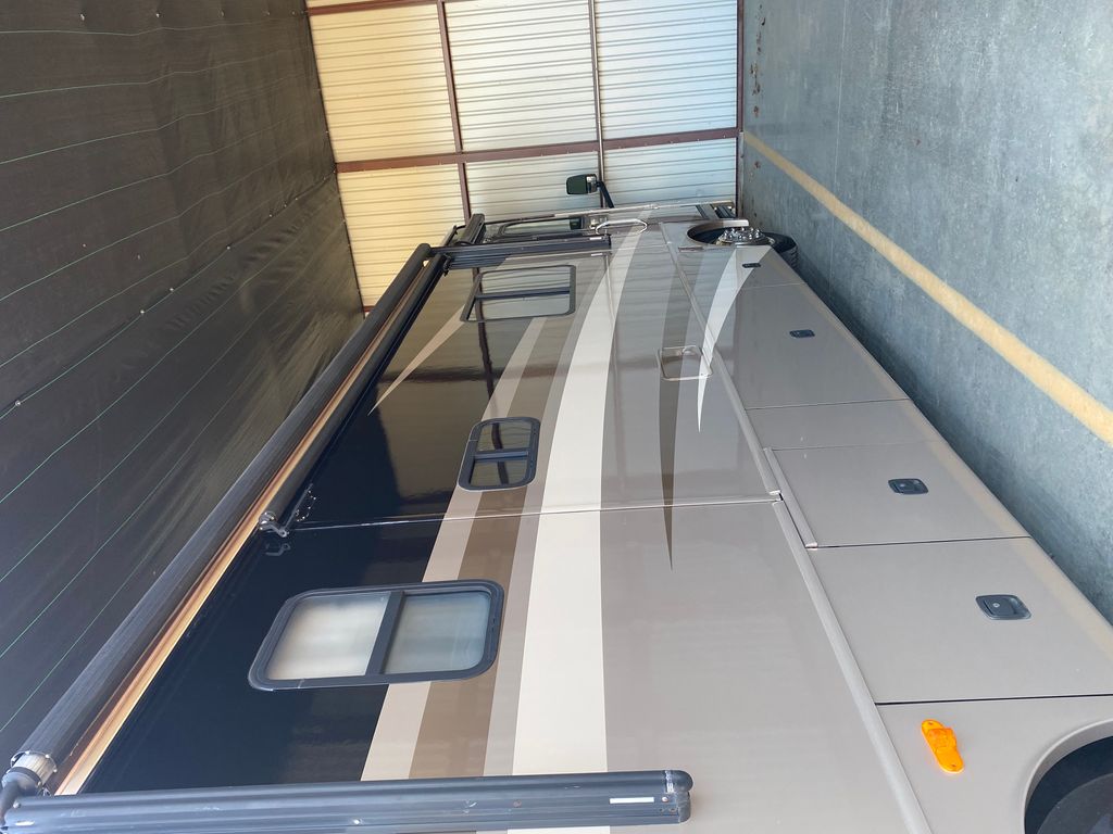 2007 Fleetwood Bounder 38S - National Vehicle