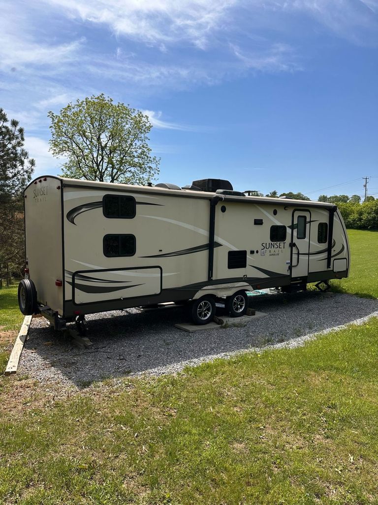 専用ホビー 2017 Crossroads Sunset Trail Super Lite 290QB - National Vehicle