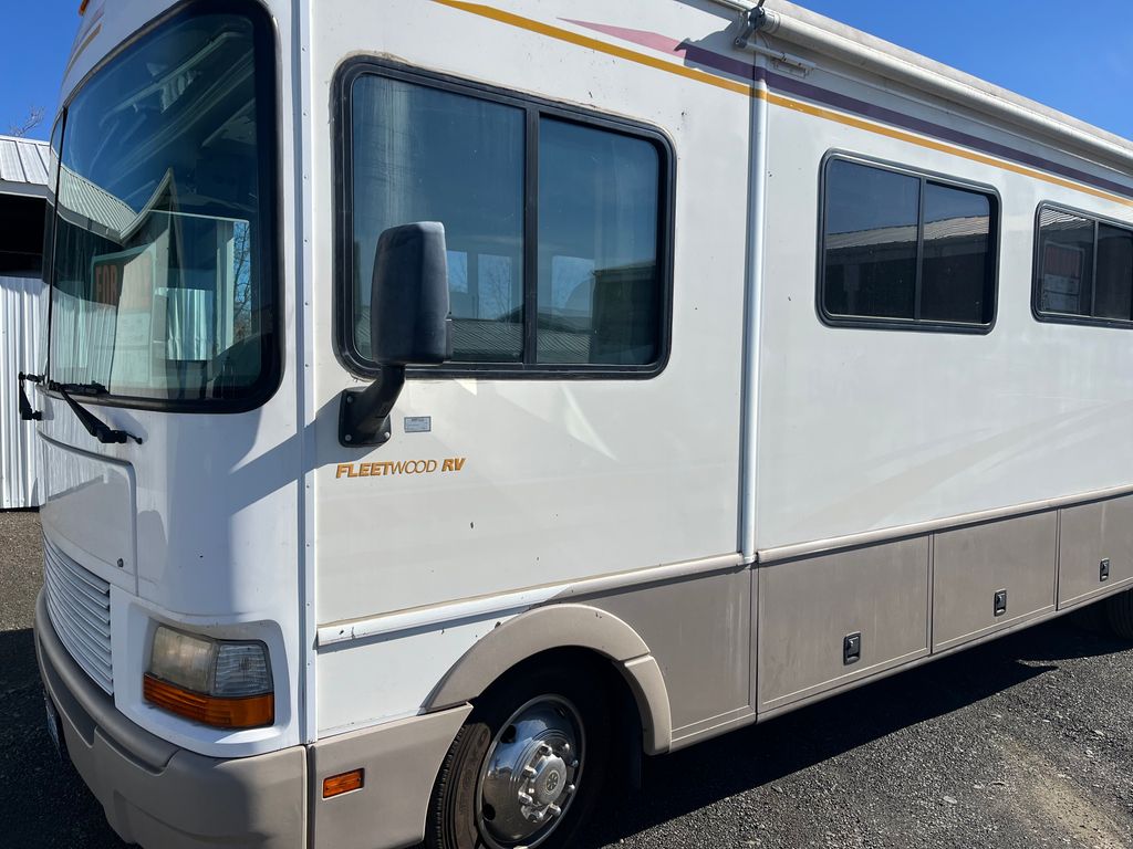 専用　② 2002 Fleetwood Bounder 31W - National Vehicle
