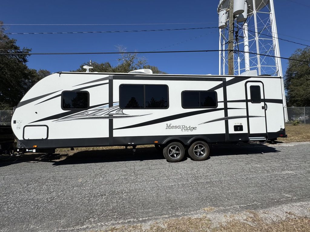 にーに 2019 Highland Ridge Mesa Ridge Lite 2802BH - National Vehicle