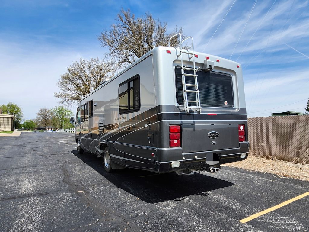 2005 Airstream Land Yacht 30 - National Vehicle