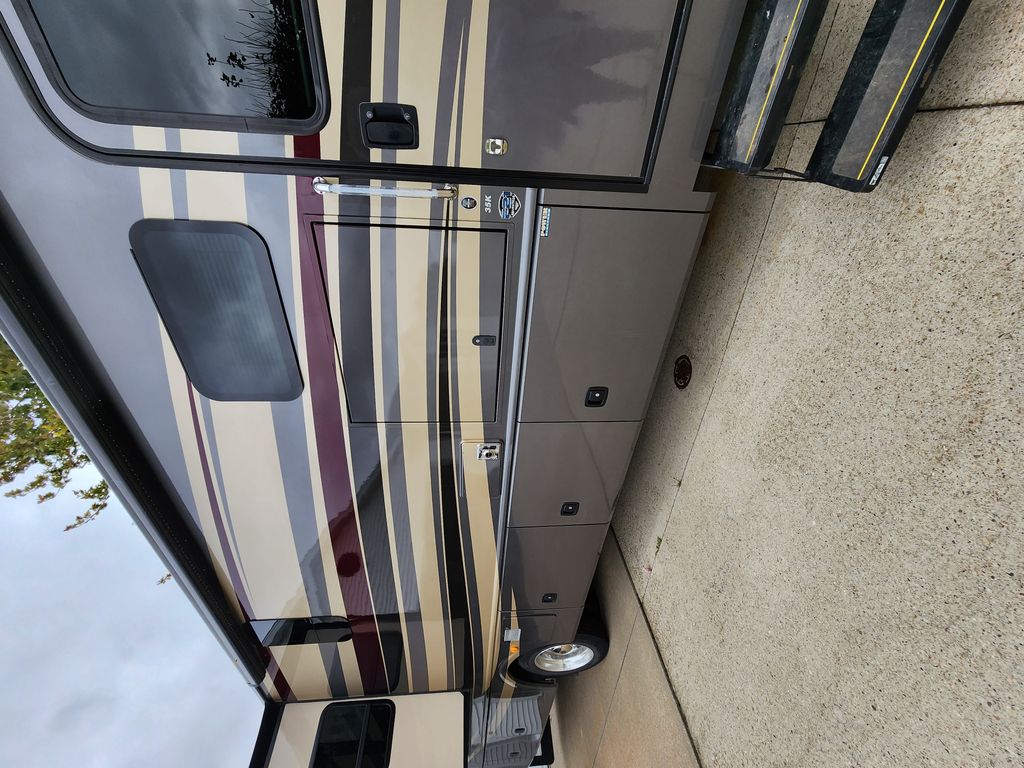 2017 Fleetwood Bounder 35K - National Vehicle
